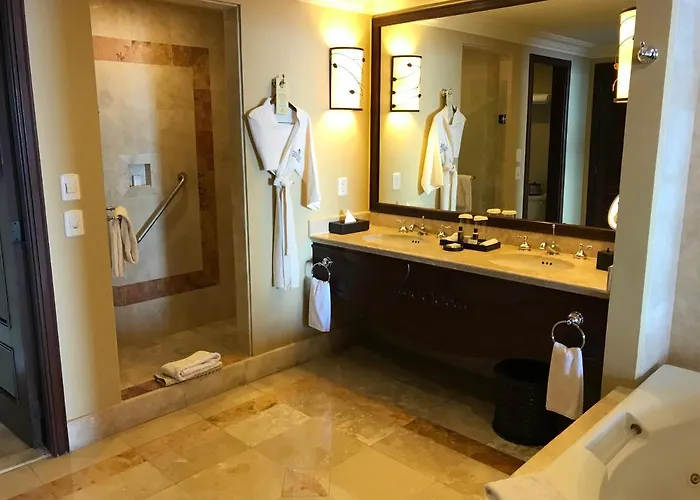 Located At Pueblo Bontio 5*